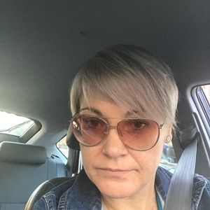 Meet your Posher, Beth